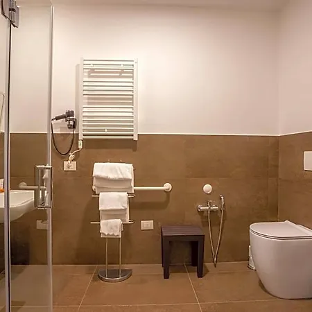 Hotel V 4*