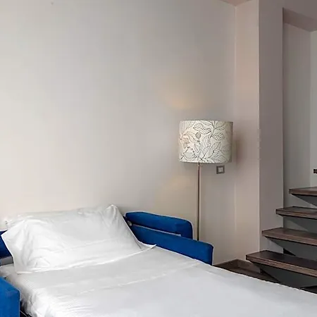 V Hotel 4*
