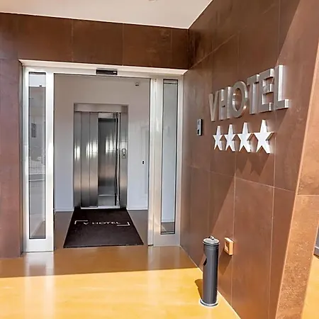 Hotel V 4*