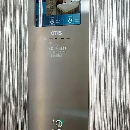 Hotel V 4*