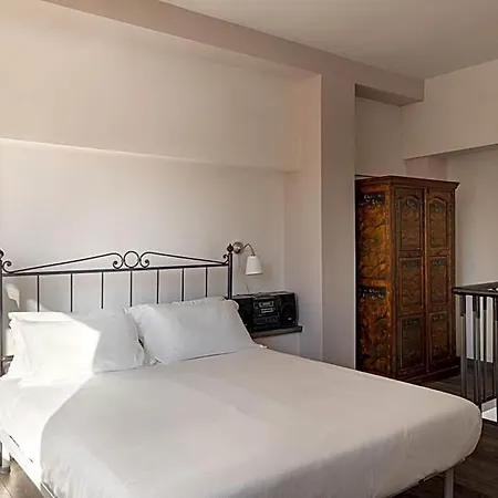 V Hotel