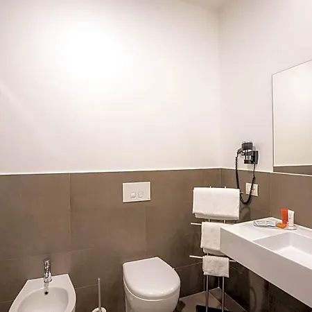 Hotel V 4*