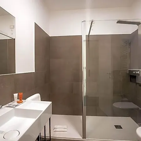 V Hotel
